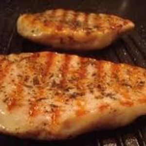 imagem do produto Marmitex de filé de frango grelhado