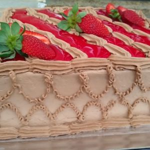 imagem do produto Chocolate com creme e morango