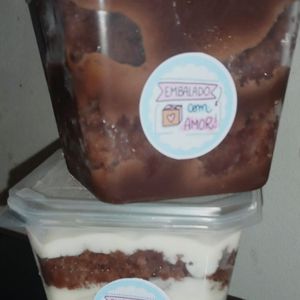 imagem do produto Massa chocolate - Recheio: Creme de morango