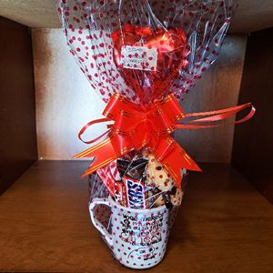 imagem do produto Caneca você merece o mundo mas eu só tinha dinheiro para uma caneca com chocolates