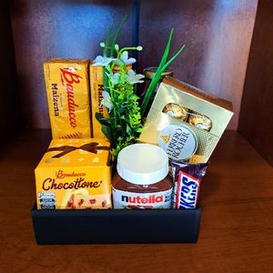 imagem do produto Cesta de natal com Ferrero P 20x15x05