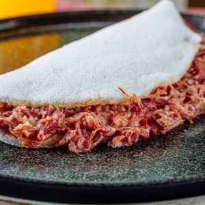 imagem do produto Tapioca recheada com carne seca e queijo