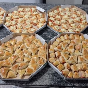 imagem do produto Mini esfiha de carne, de queijo, mini bauru, mini empada, mini pizza