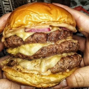 imagem do produto  triplo burguer