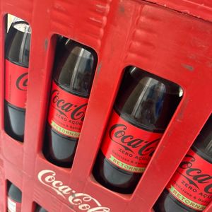imagem do produto COCA COLA RETORNÁVEL CX QUENTE 