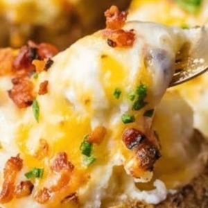 imagem do produto Batata recheada de frango c catupiry e bacon