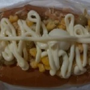 imagem do produto 2 cachorro quente tradicional c catupiry + 2 cocas de 200 ml