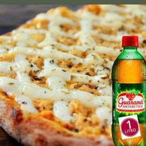 imagem do produto Pizza 30 cm, de frango c Catupiry + guaraná de 1 litro