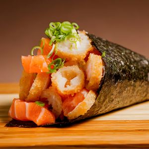 imagem do produto Temaki salmão Ebi (GRANDE)