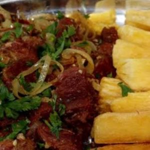 imagem do produto Mandioca com carne seca