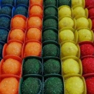 imagem do produto Beijinho com açúcar cristal colorido