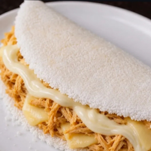 imagem do produto Tapioca de frango com catupiry e queijo mussarela 