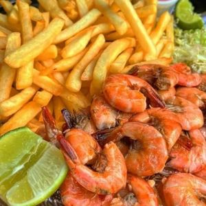imagem do produto Camarão ao alho e óleo  com fritas 