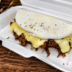 imagem do produto Tapioca de carne de charque com queijo 