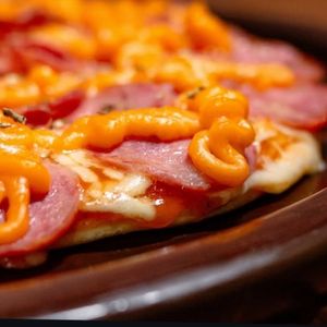 imagem do produto Pizza Calabresa com cheddar