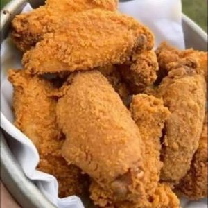 imagem do produto Asinhas de frango empanado porcão (M)