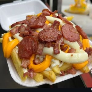 imagem do produto Batata frica com Calabresa e cheddar
