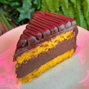 imagem do produto Bolo de Cenoura com Brigadeiro