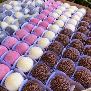 imagem do produto 25 docinhos tradicionais 