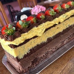 imagem do produto Maracujá com Mousse de chocolate em fatia!