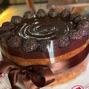imagem do produto Bolo de cenoura com brigadeiro 