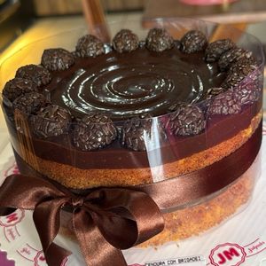 imagem do produto Bolo de cenoura com brigadeiro  