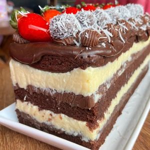 imagem do produto Prestígio com Brigadeiro em fatia!