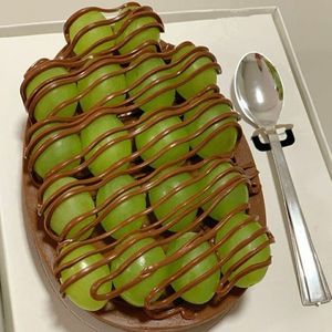 imagem do produto Ovo Bombom de uva