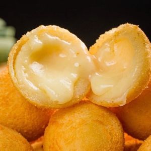 imagem do produto Bolinha de Queijo - 10 unidades