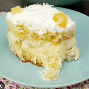 imagem do produto Bolo de abacaxi com coco