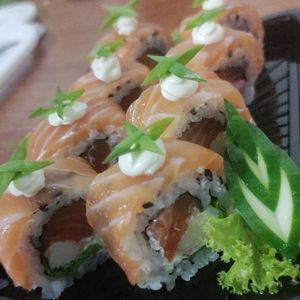 imagem do produto Uramaki salmão especiais