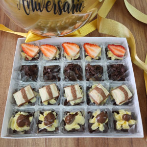 imagem do produto Caixa com 20 doces gourmet - Mini brownies