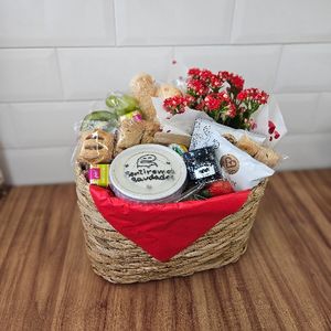 imagem do produto Cesta de café da manhã completa - ENCOMENDA 2 dias antes - com Flor