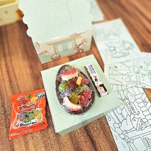 imagem do produto Casinha 150g - Ovo kids com guloseimas e Desenhos pra colorir