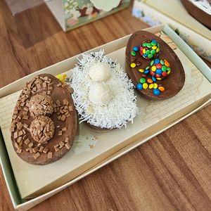 imagem do produto Trio de ovos de colher - Especiais e classicos peso médio total 450 a 600g