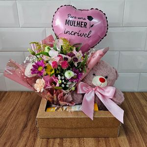 imagem do produto Box - Porque ela é incrível - uso e flores