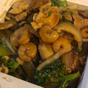 imagem do produto YAKISOBA MISTO ESPECIAL C/ CAMARÃO  750g
