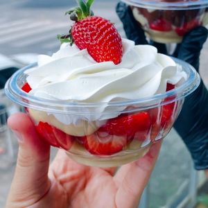 imagem do produto Torta bombom no pote com Chantininho 250ml