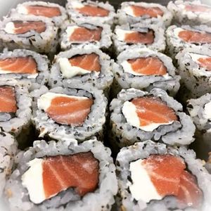 imagem do produto Uramaki Philadelphia (Meio)