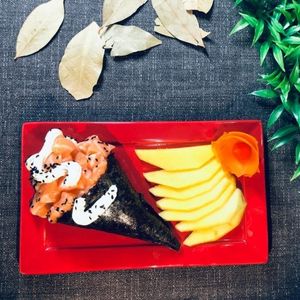 imagem do produto Temaki de Salmão médio (100g)