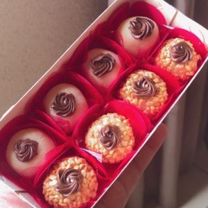 imagem do produto Com 8 unidades de brigadeiros gourmet 