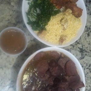 imagem do produto FEIJOADA GRANDE SERVE 2 PESSOAS  