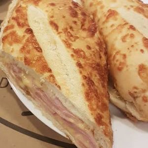 imagem do produto Misto quente na baguete de parmesão