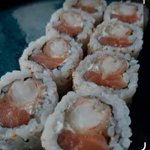 imagem do produto Uramaki salmão e camarão (8 peças)