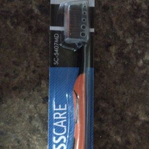 imagem do produto Escova de dente média macia