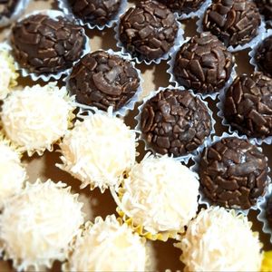 imagem do produto Docinhos gourmet tradicionais o cento 