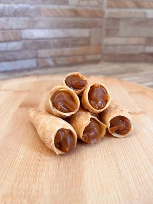 imagem do produto 6 UNIDADES DE CANUDOS COM DOCE DE LEITE 