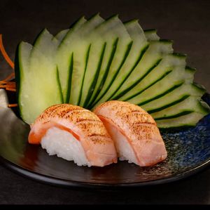 imagem do produto 🍣 Niguiri de Salmão Maçaricado