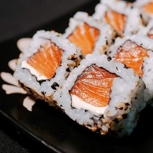 imagem do produto 🍣 Uramaki Salmão Cru