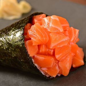 imagem do produto Temaki salmão cru simples